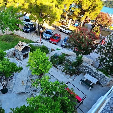 Toni - Apartmán Slano